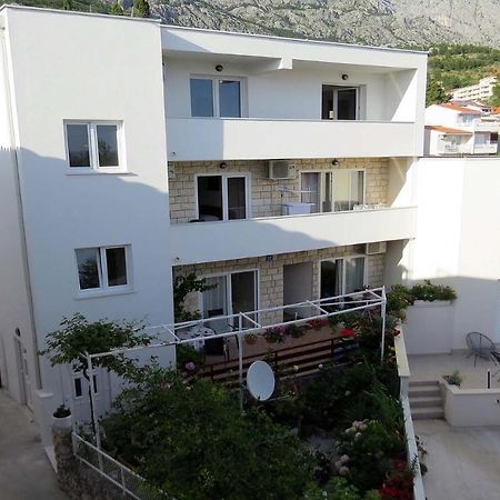 Rooms N&M Baska Voda Luaran gambar