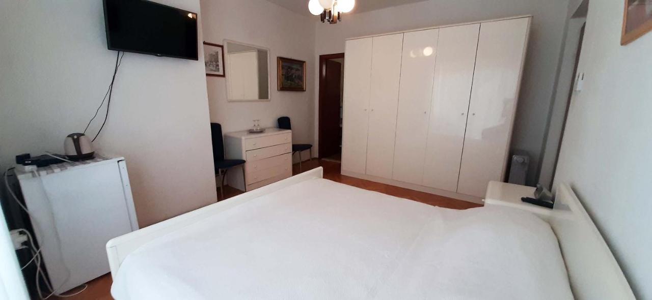 Rooms N&M Baska Voda Luaran gambar