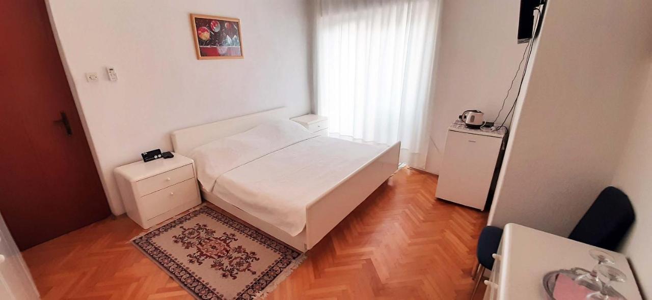Rooms N&M Baska Voda Luaran gambar