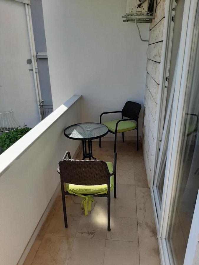 Rooms N&M Baska Voda Luaran gambar