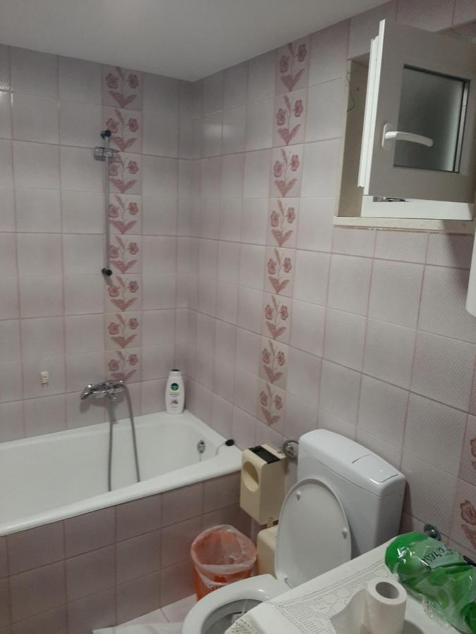 Rooms N&M Baska Voda Luaran gambar